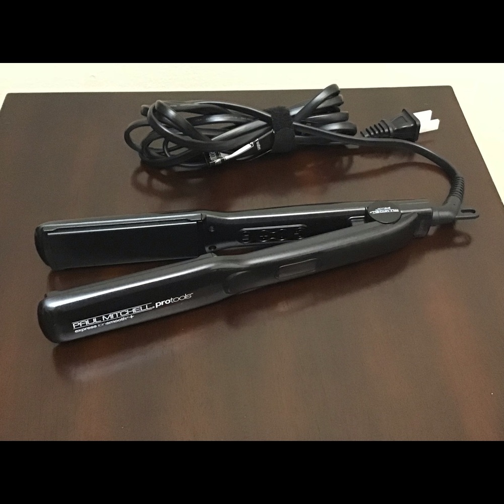 PM Express Ion Smooth+ Straightener